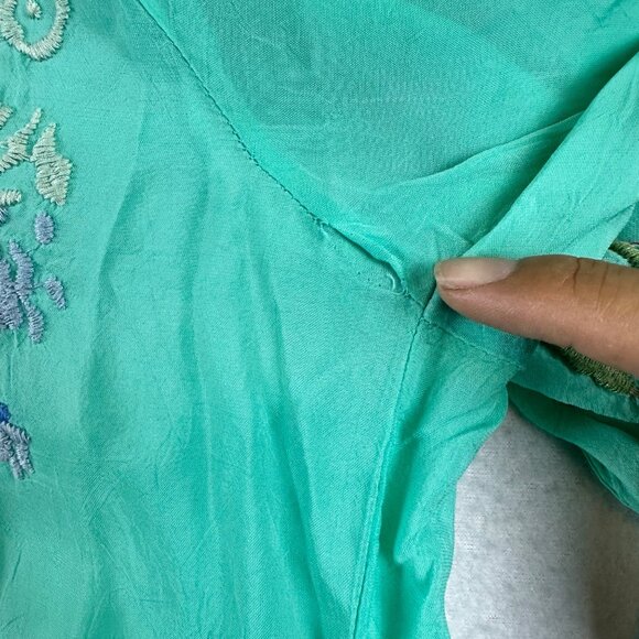 Johnny Was Embroidered Floral Tunic Top Green Boho V-Neck Tie Sleeve Womens M - Picture 2 of 12
